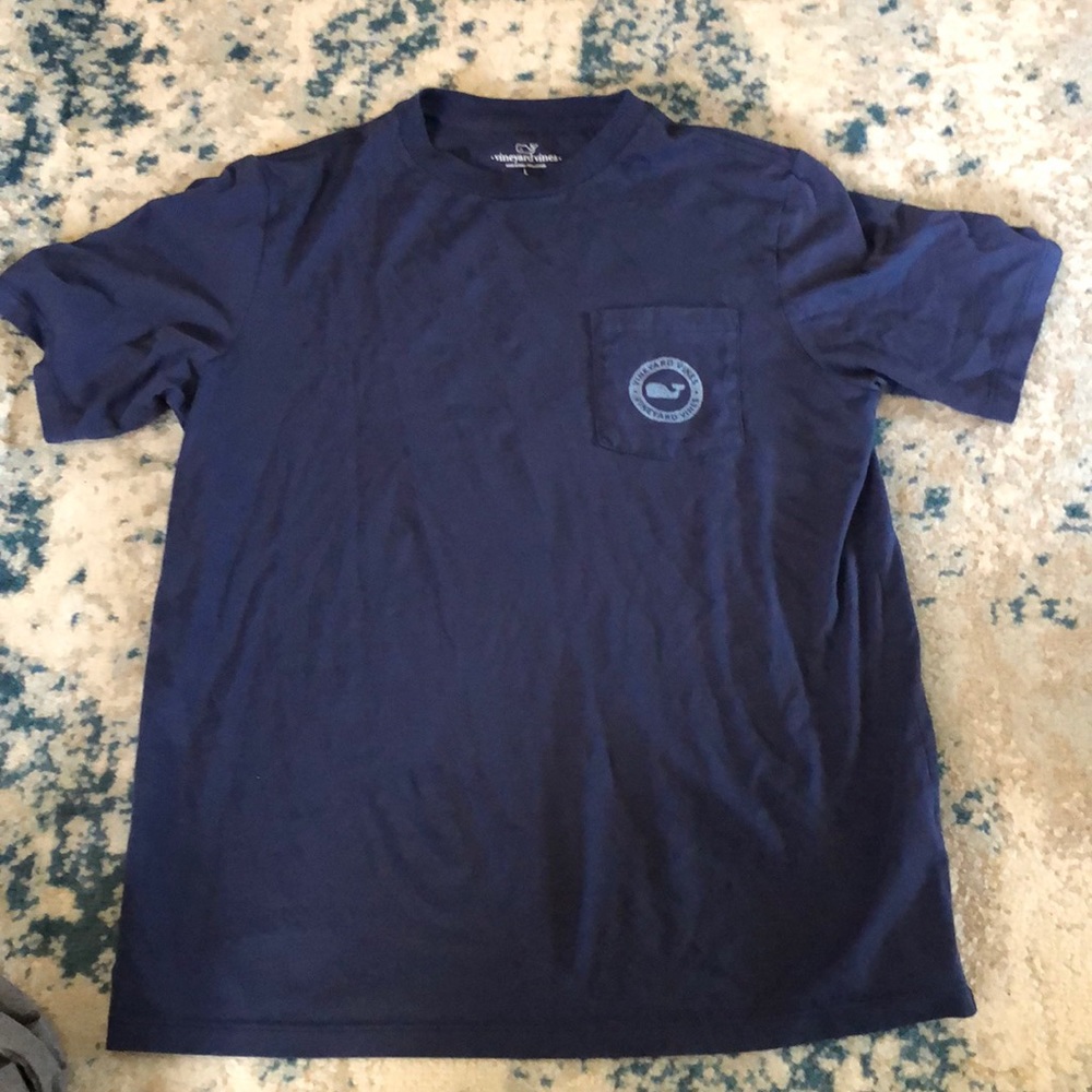 Boys vineyard vines T-shirt